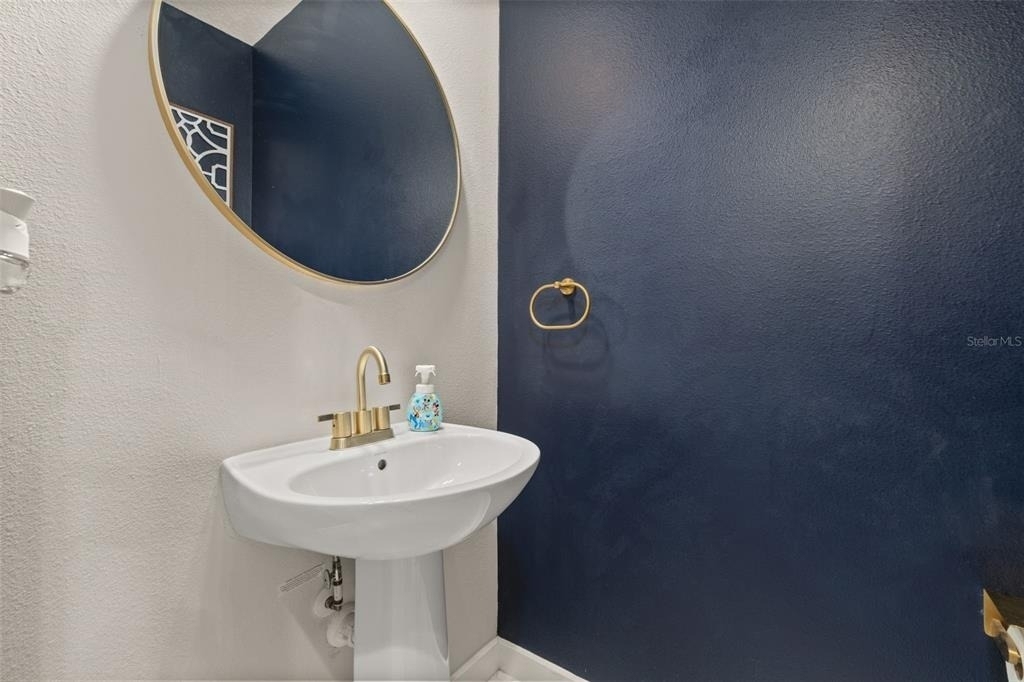 11193 Hanlon Terrace Alley - Photo 11