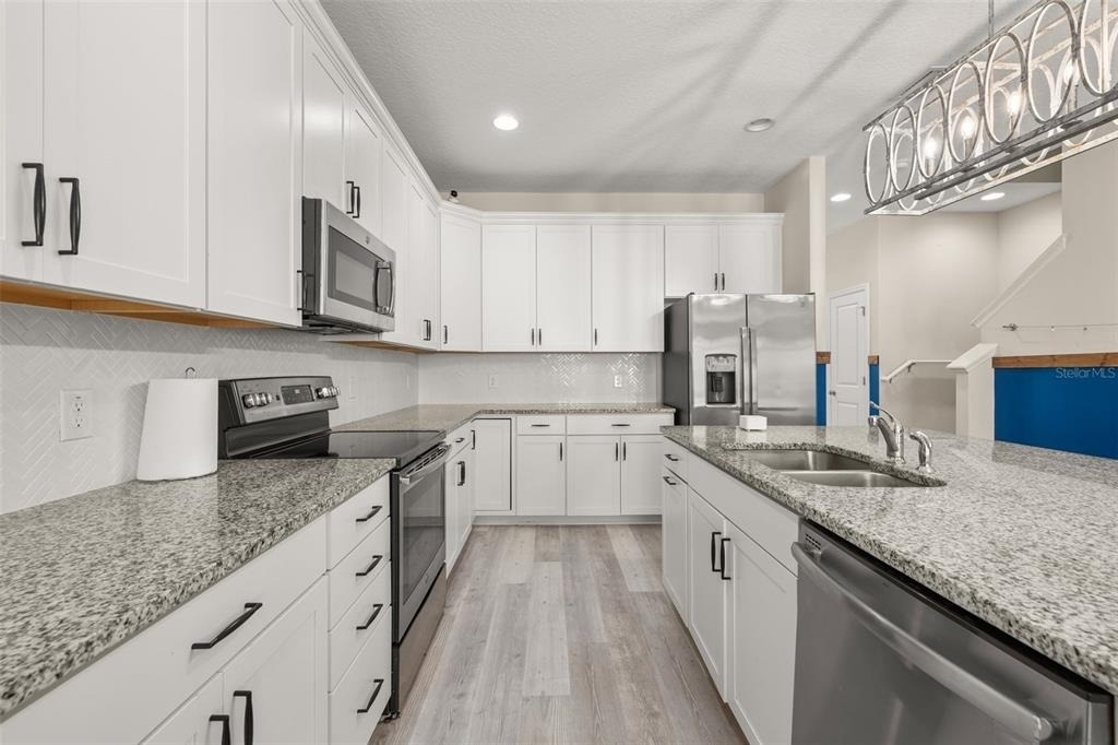 11193 Hanlon Terrace Alley - Photo 15