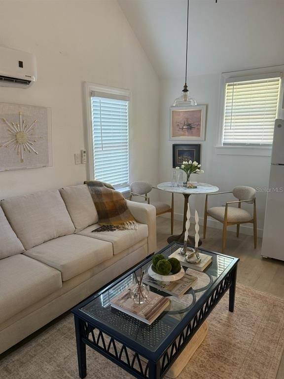 305 Mary Avenue - Photo 3