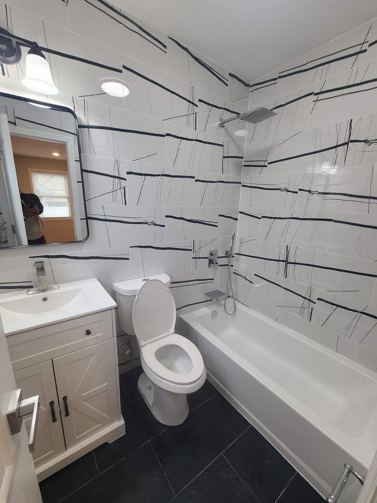 Spacious Apartment in Jamaica Queens - Photo 4