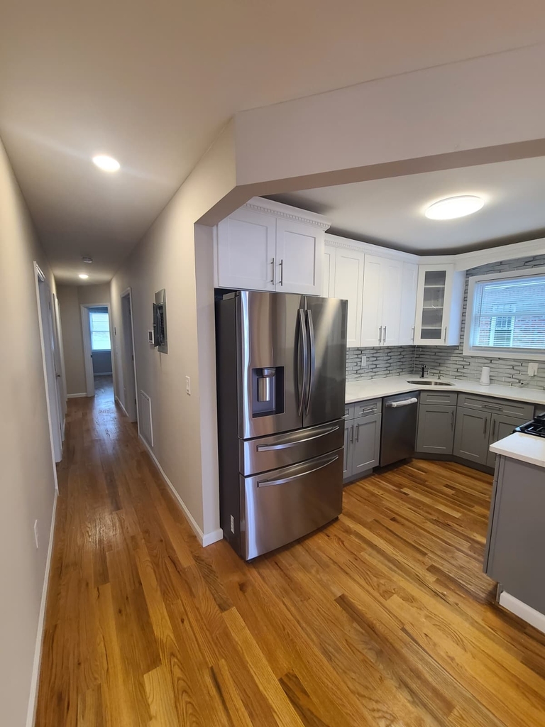 Spacious Apartment in Jamaica Queens - Photo 0
