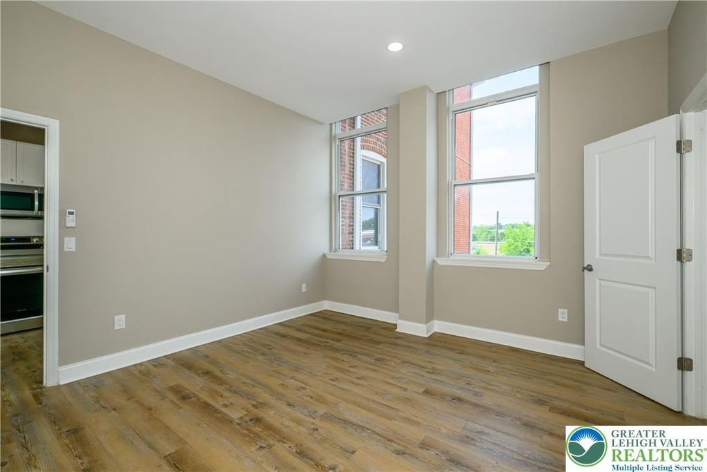 1012 2nd Street - Photo 19