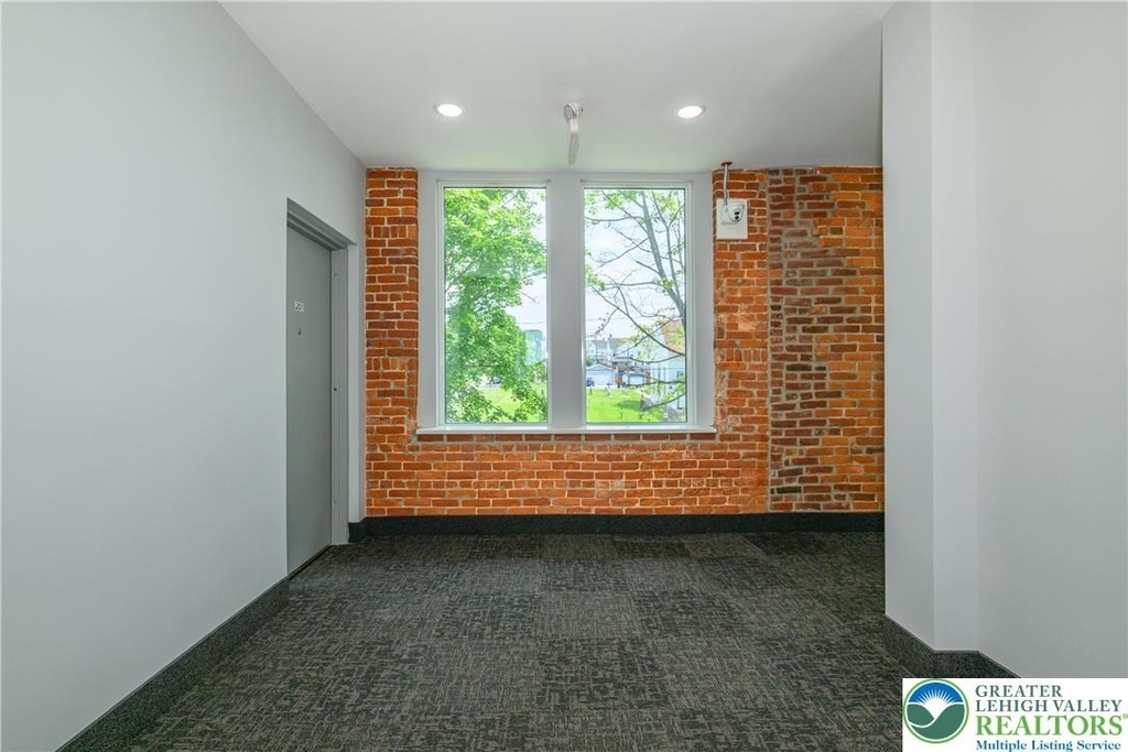1012 2nd Street - Photo 5