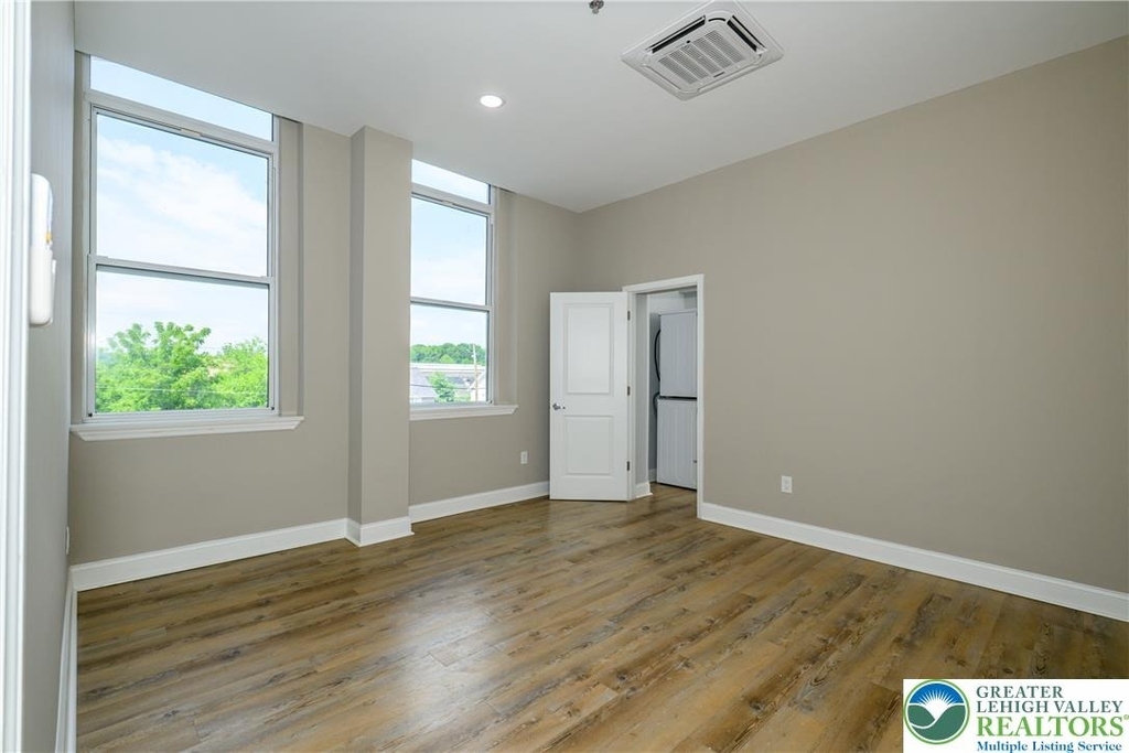 1012 2nd Street - Photo 21