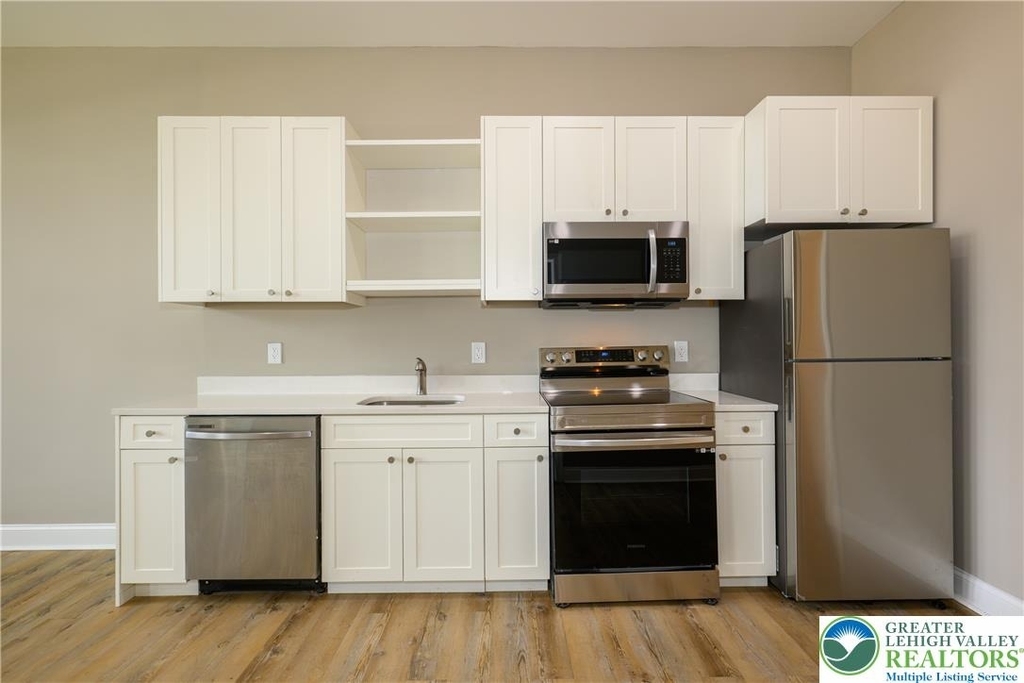 1012 2nd Street - Photo 11