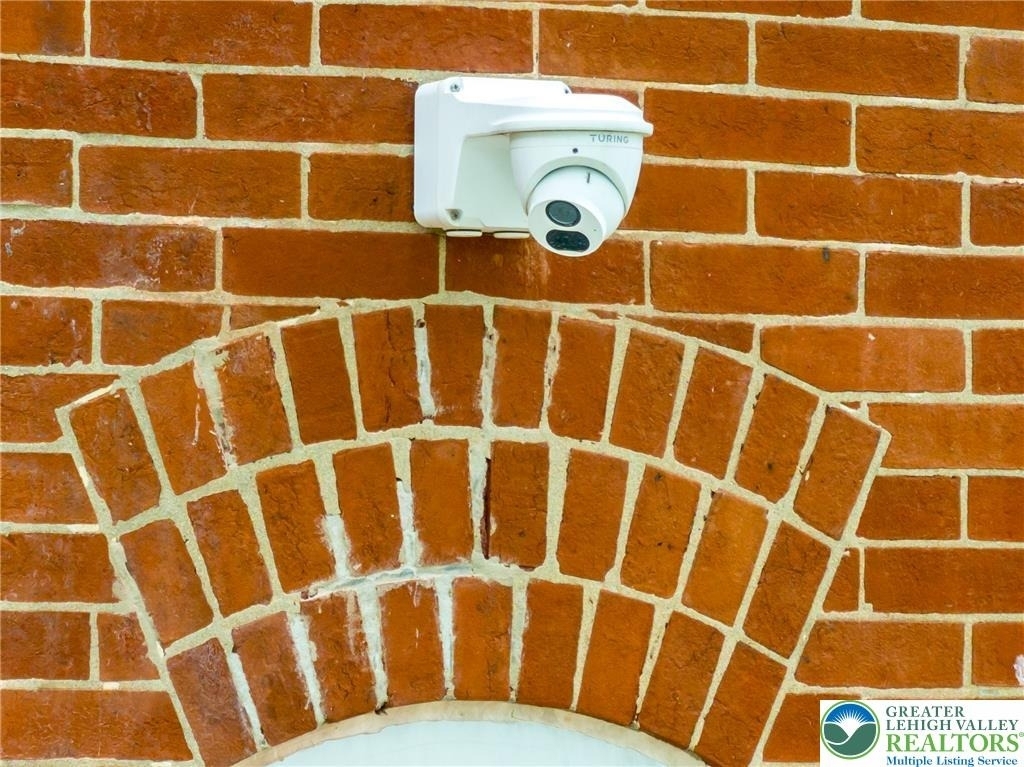 1012 2nd Street - Photo 2