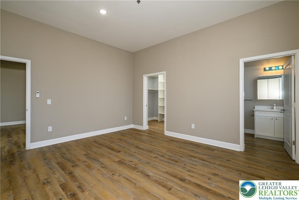1012 2nd Street - Photo 10