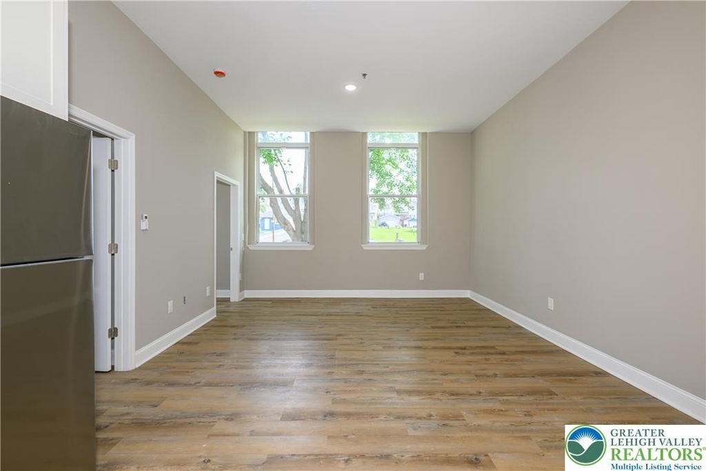 1012 2nd Street - Photo 16