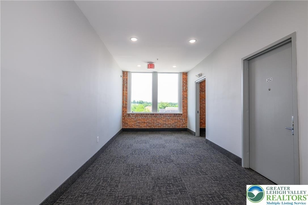 1012 2nd Street - Photo 8
