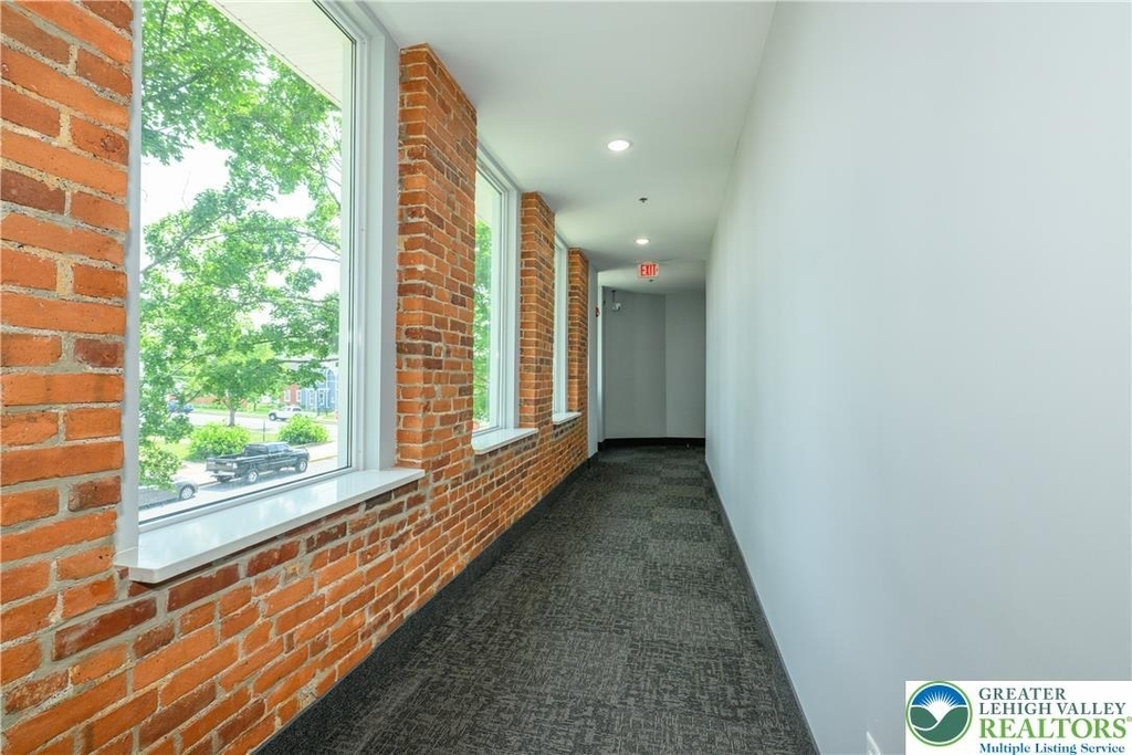1012 2nd Street - Photo 6