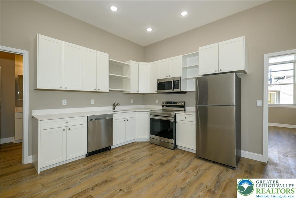 1012 2nd Street - Photo 13