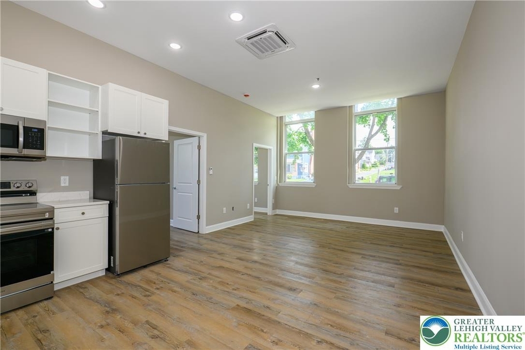 1012 2nd Street - Photo 15