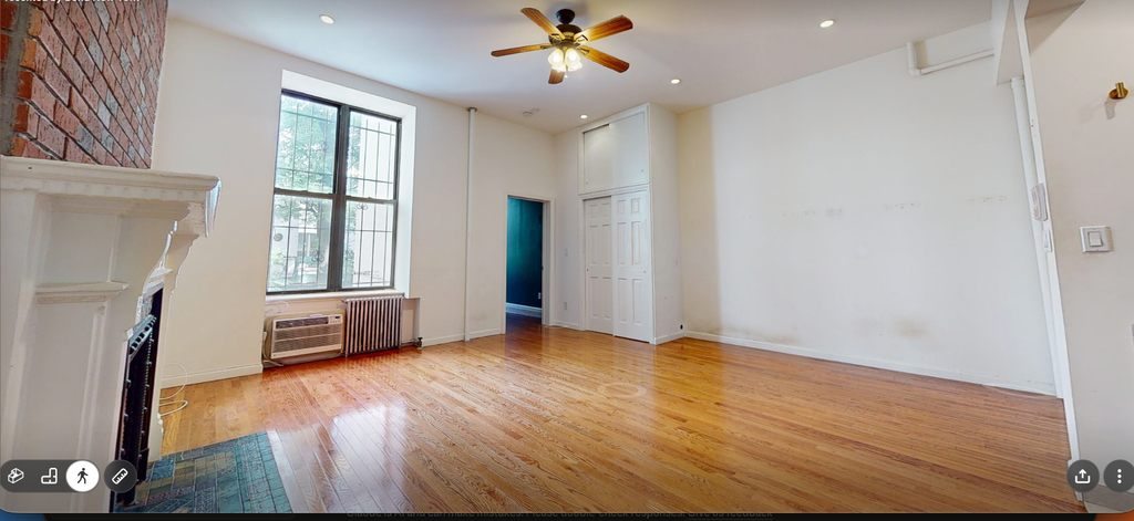 West 89 th Street - Photo 0