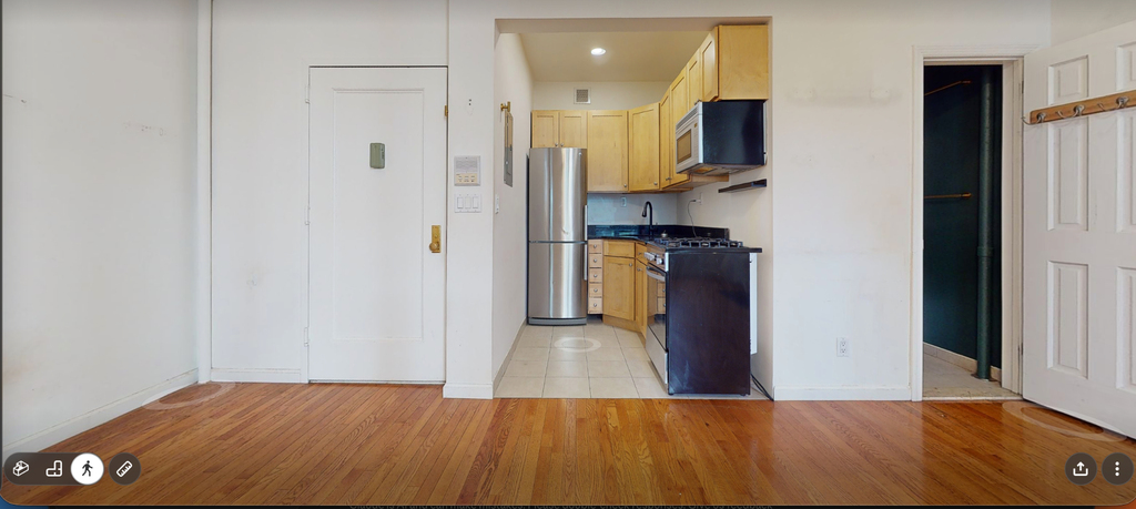 West 89 th Street - Photo 2