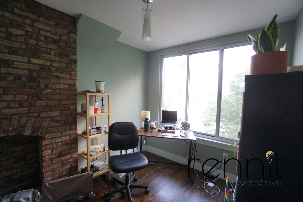 1160 Halsey Street - Photo 13