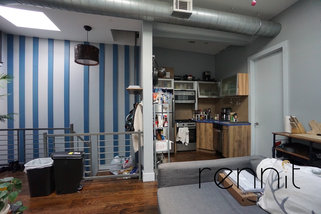 1160 Halsey Street - Photo 8