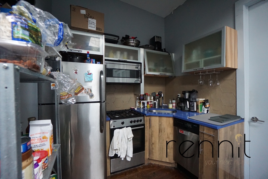 1160 Halsey Street - Photo 11