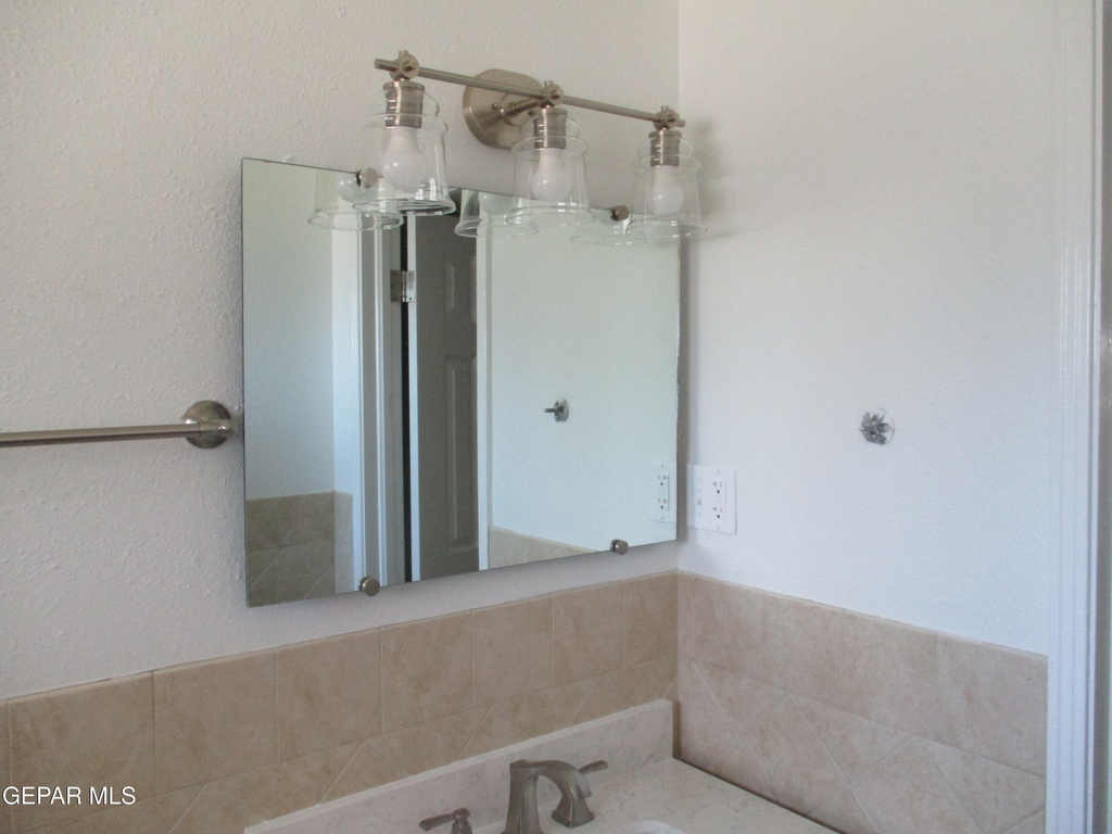 3301 Greenock Street - Photo 35