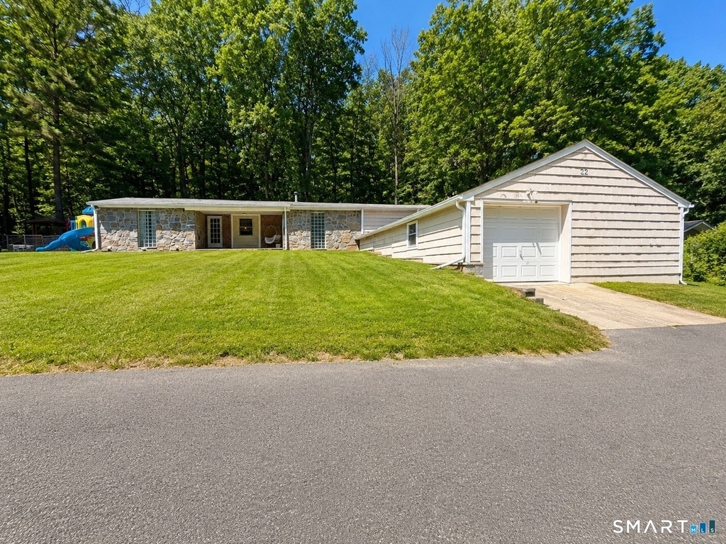 22 Circle Drive - Photo 1