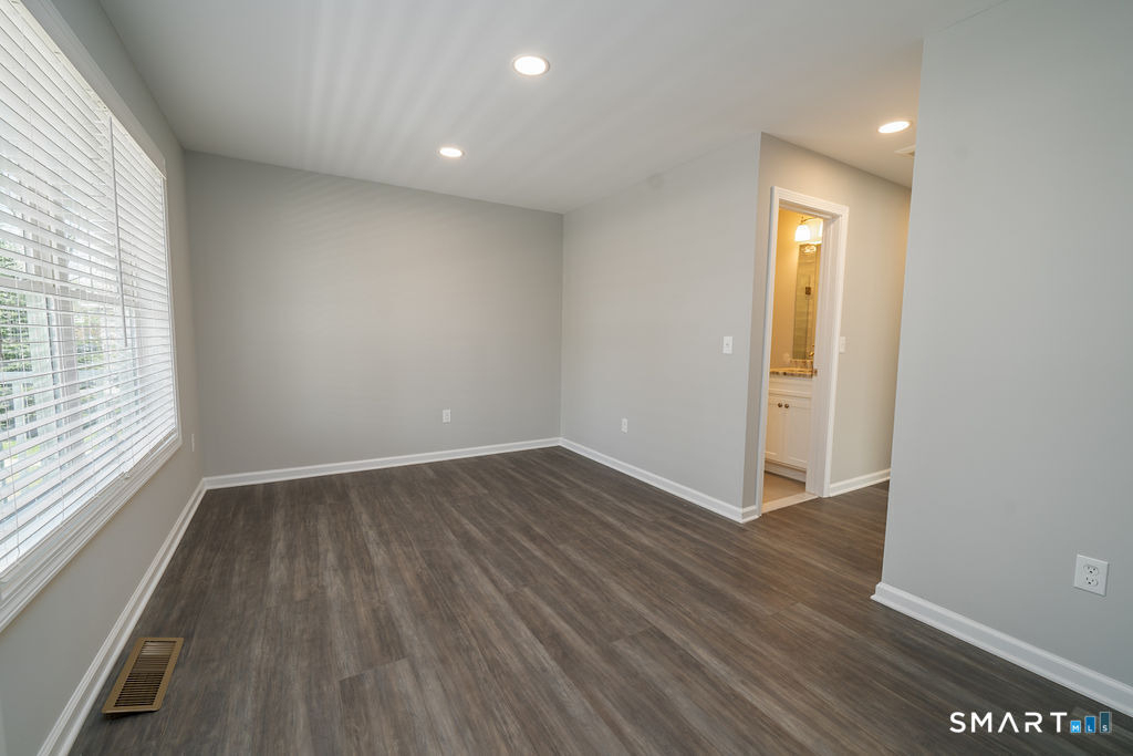 139 Main Street - Photo 8