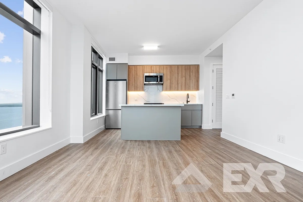 2230 Cropsey Avenue - Photo 3