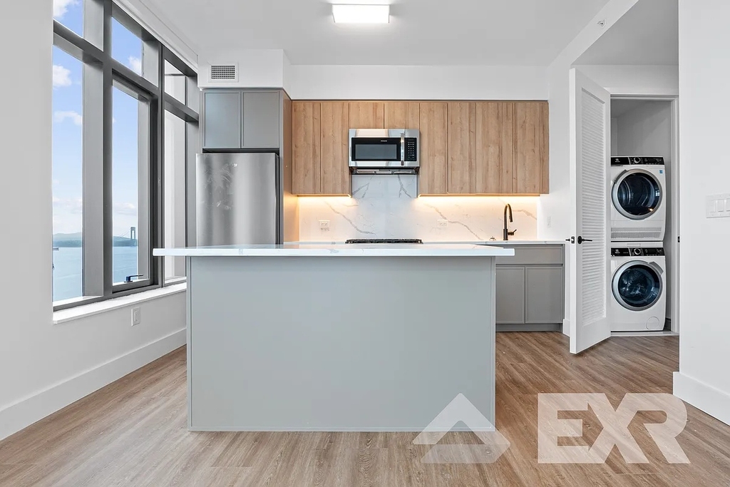 2230 Cropsey Avenue - Photo 4