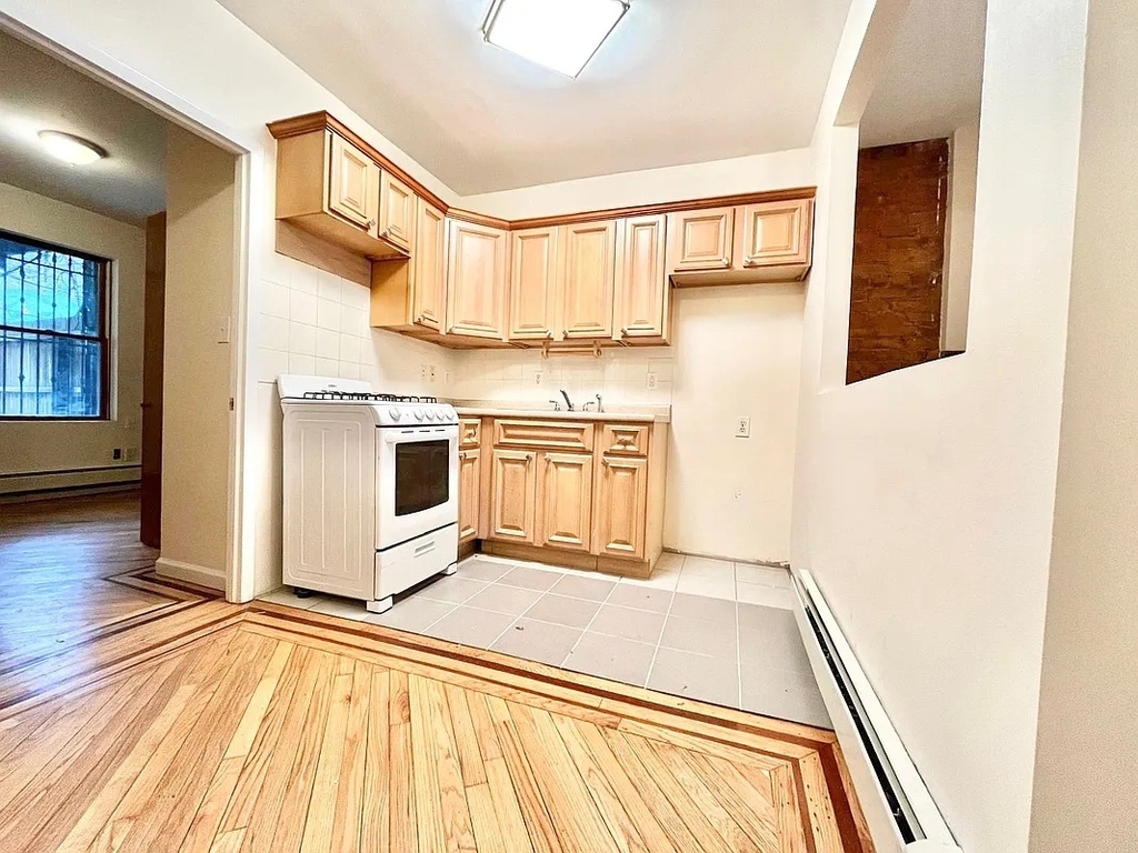 38 Greene Avenue - Photo 14