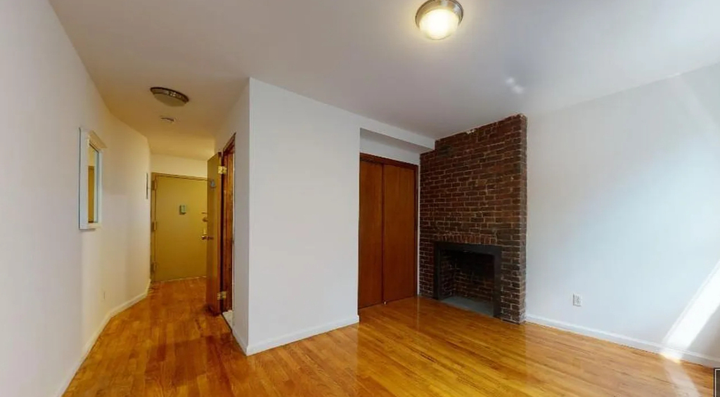 175 Orchard Street - Photo 2