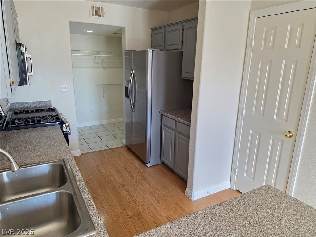408 Roman Tree Court - Photo 4