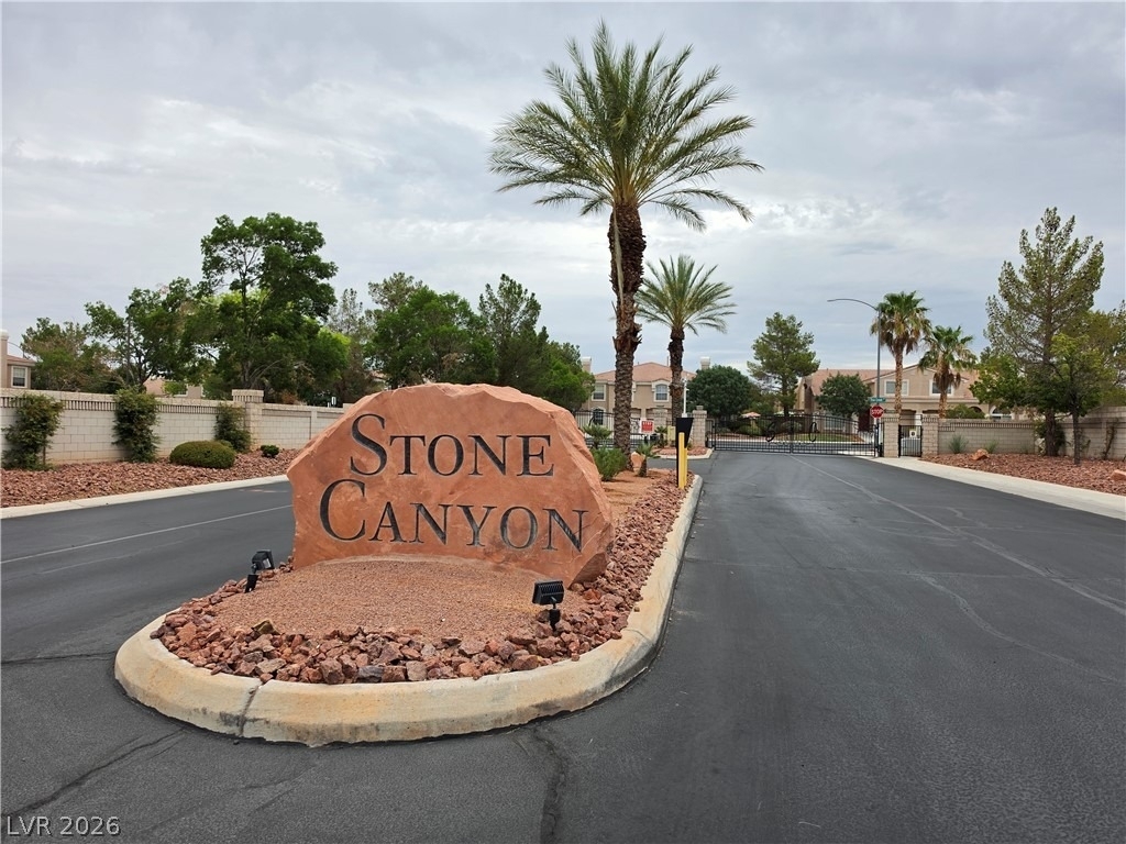 408 Roman Tree Court - Photo 32