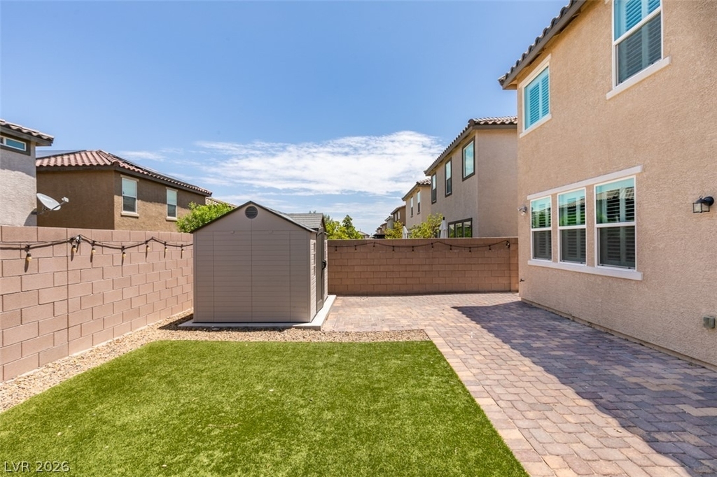 9726 Cluny Avenue - Photo 43