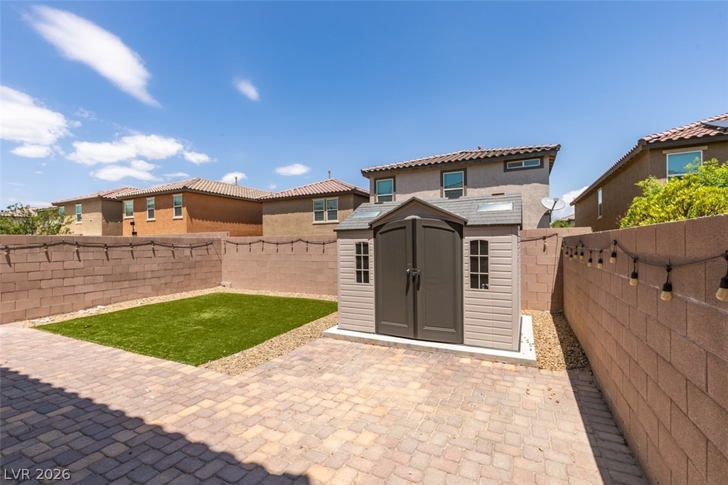 9726 Cluny Avenue - Photo 45