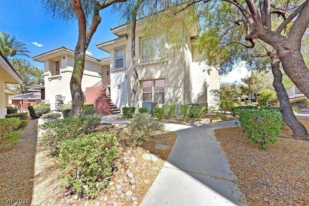 908 Domnus Lane - Photo 0