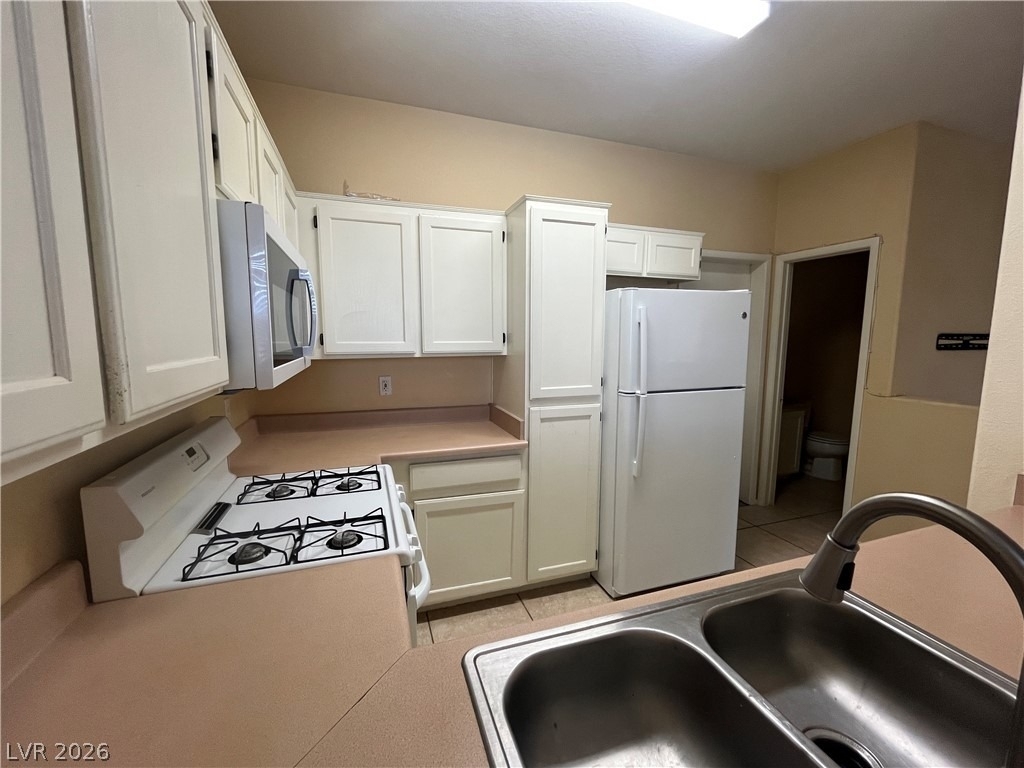 913 Nevada Sky Street - Photo 11