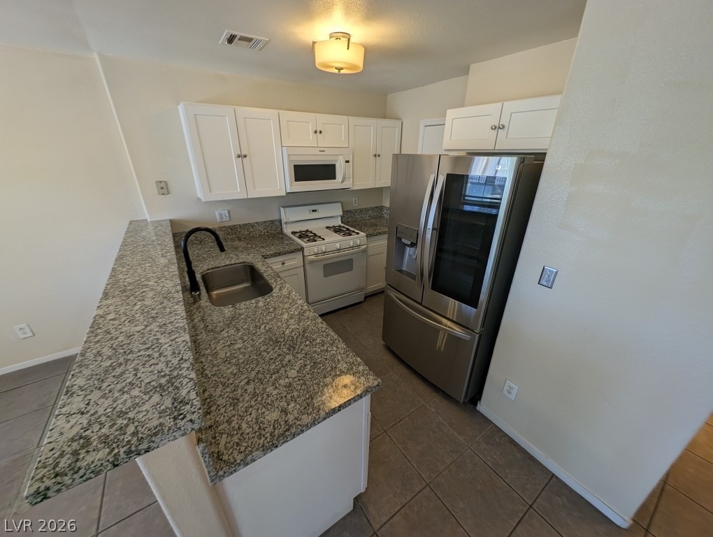 2520 Sierra Luna Avenue - Photo 8
