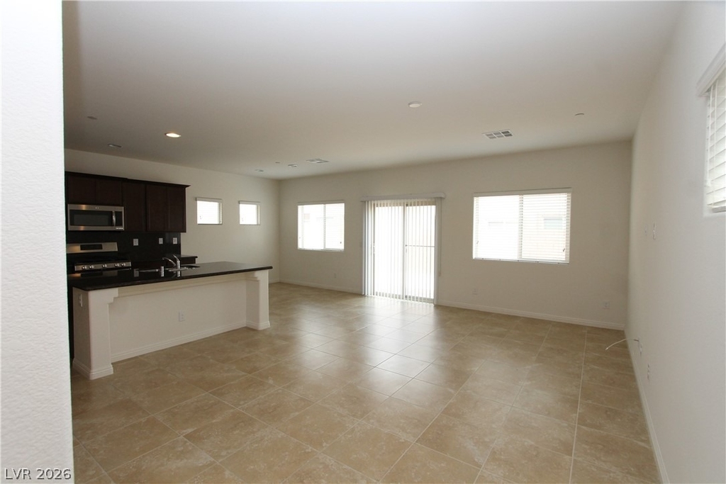1132 Jesse Harbor Avenue - Photo 4