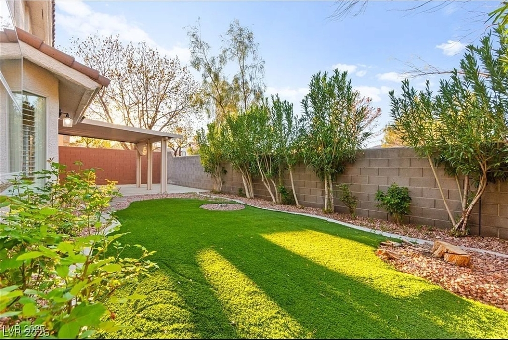 8528 Sierra Cima Lane - Photo 15