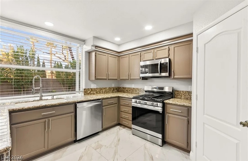 8528 Sierra Cima Lane - Photo 4