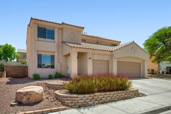 946 Saddle Horn Drive - Photo 0