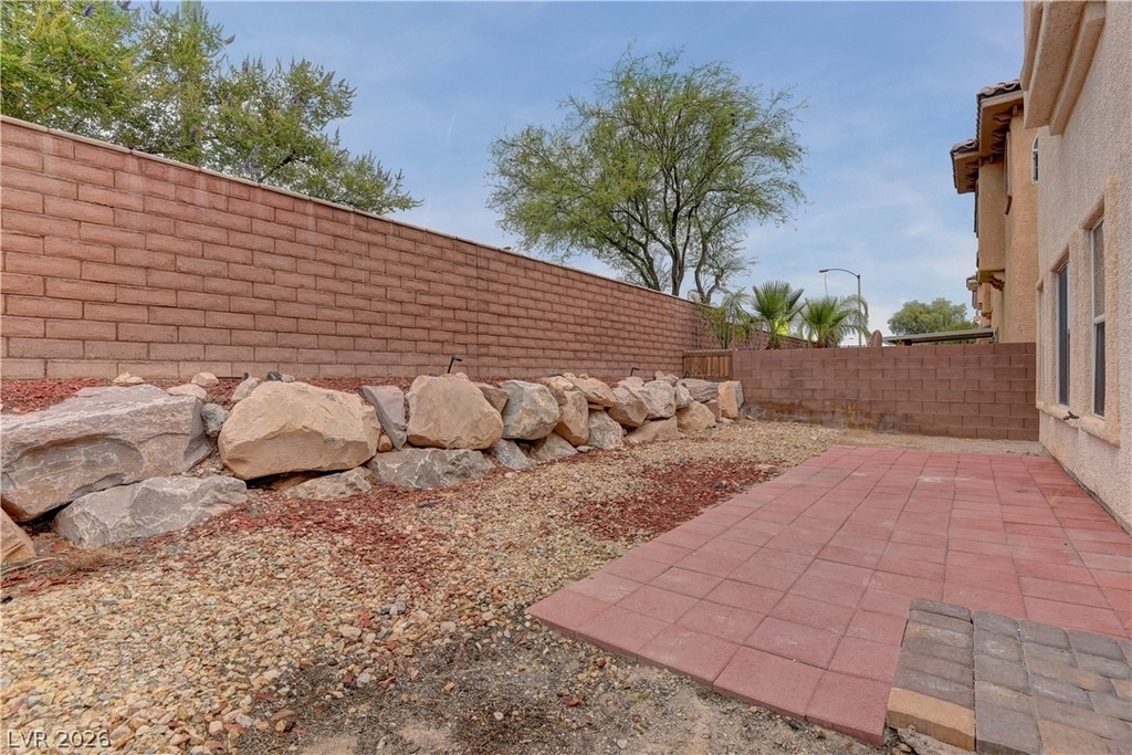 9743 Mount Kenyon Street - Photo 16