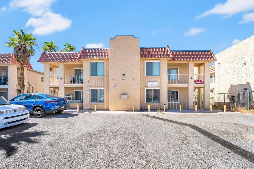 5303 Del Gado Drive - Photo 3