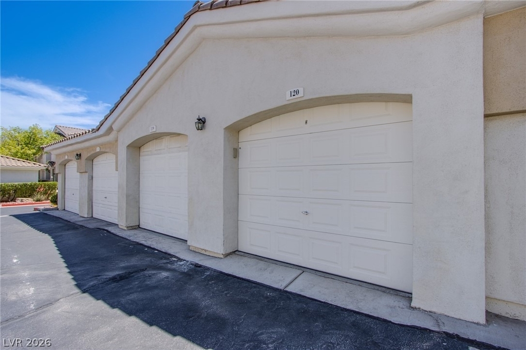 1521 Ruby Cliffs Lane - Photo 3