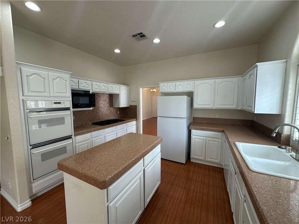 2109 Cedar Hills Street - Photo 8