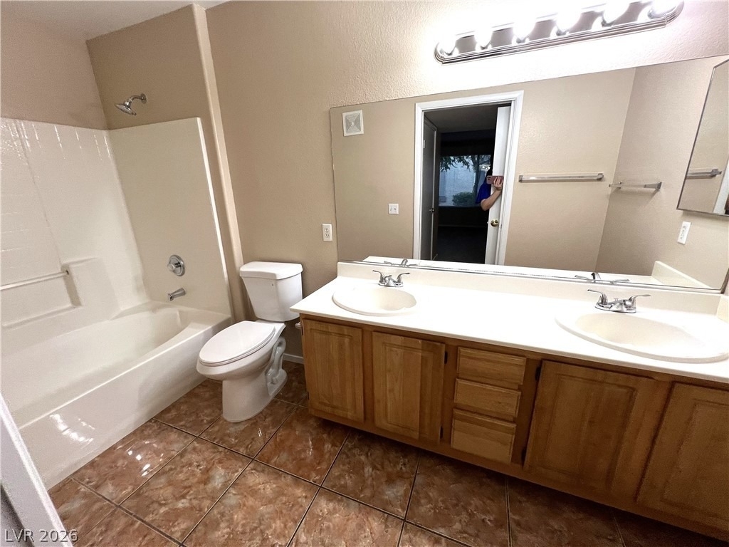 5710 E Tropicana Avenue - Photo 18