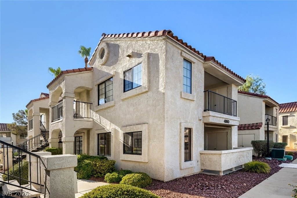 4860 Nara Vista Way - Photo 0