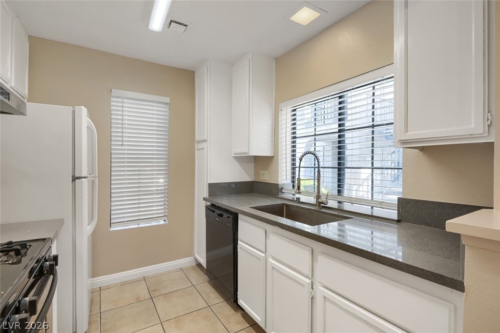 4860 Nara Vista Way - Photo 8