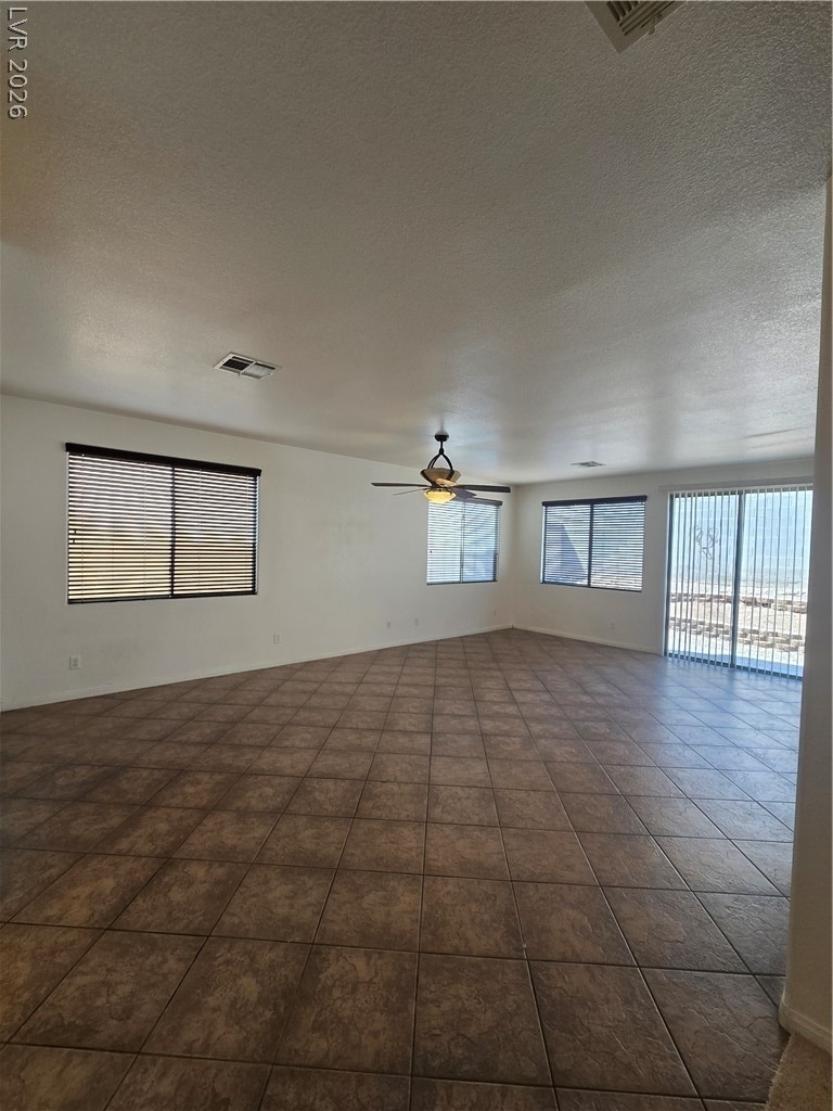 9164 Craven Avenue - Photo 4