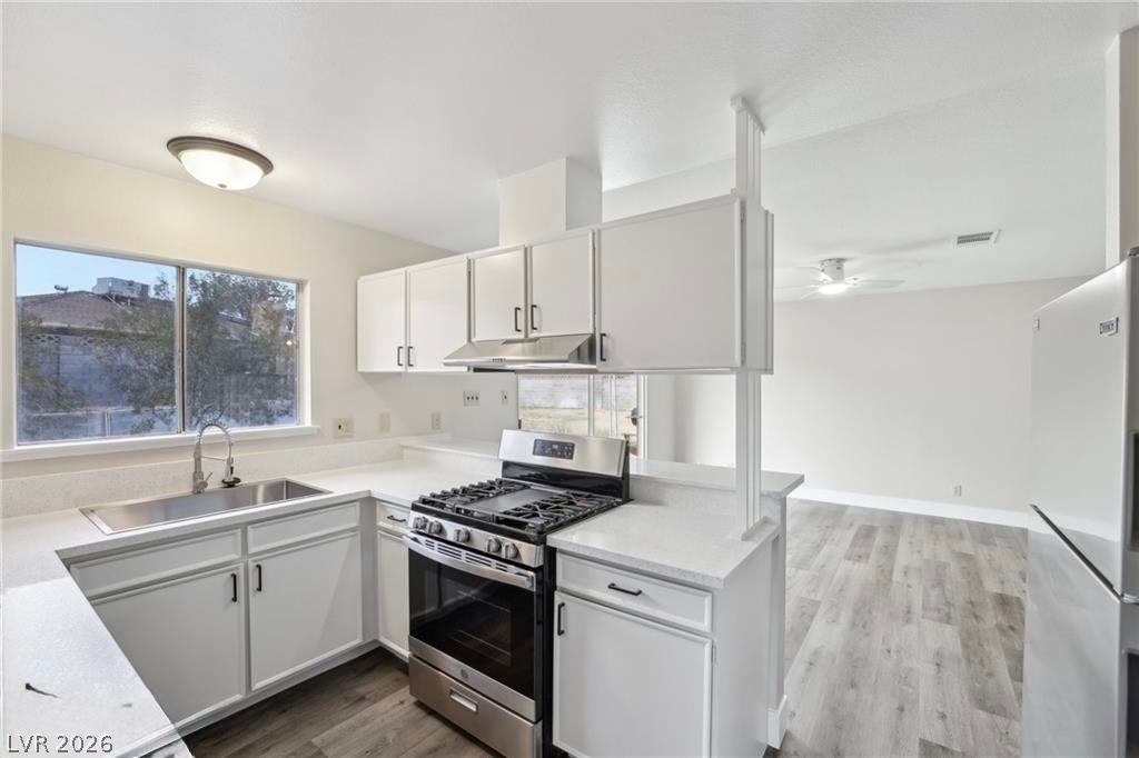 204 Breeze Street - Photo 5