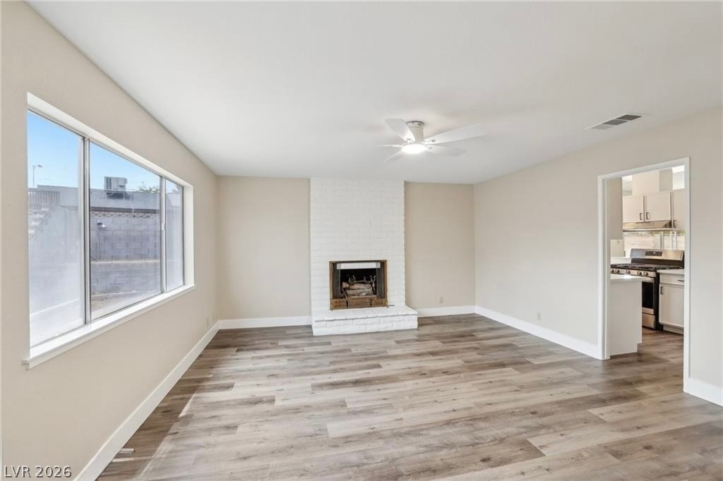 204 Breeze Street - Photo 9
