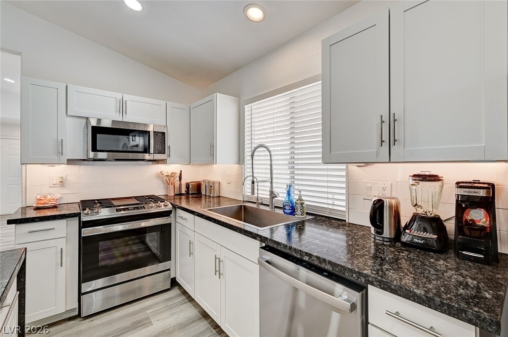 8127 Chambersberg Street - Photo 9